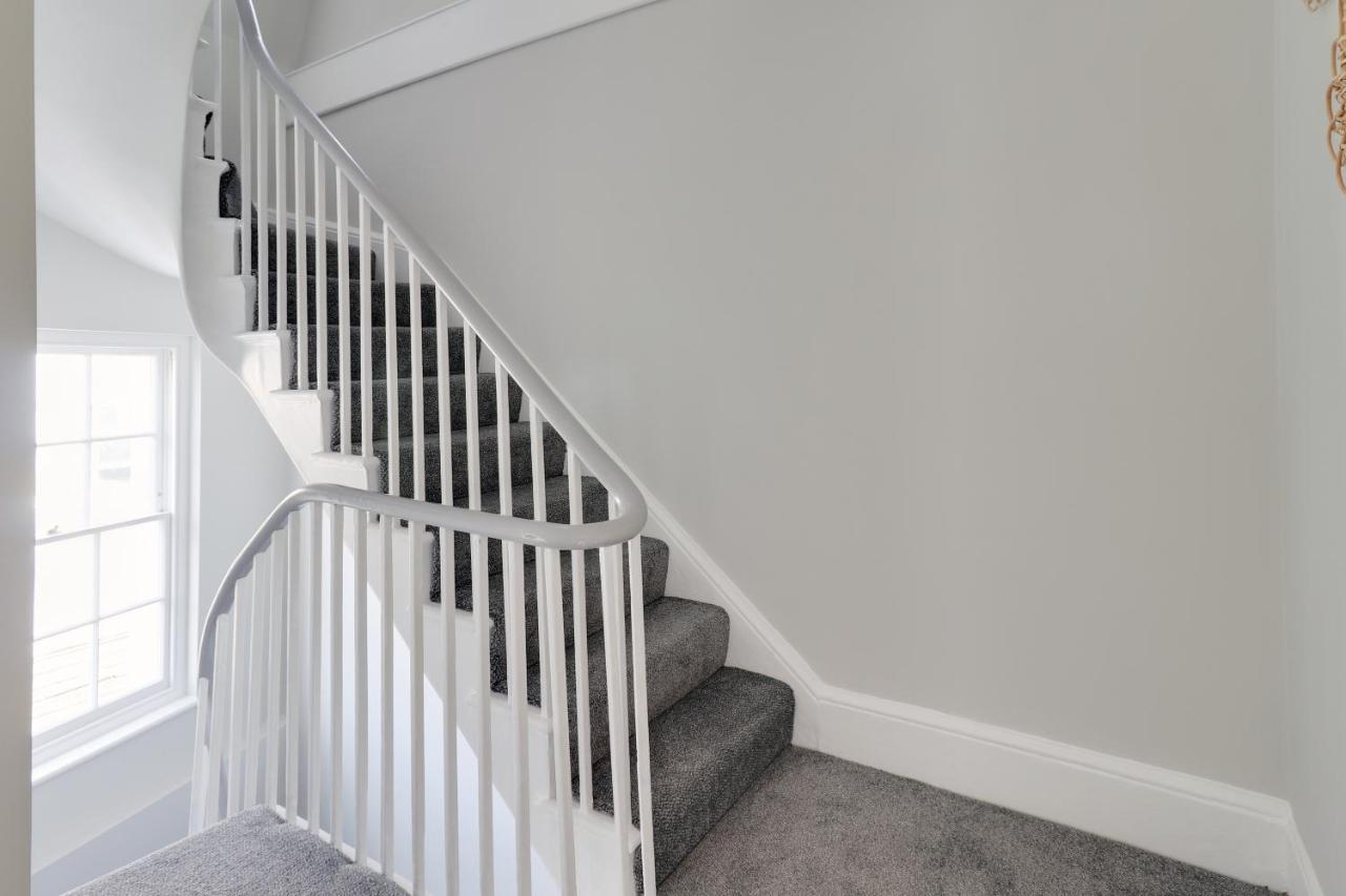 Master Accommodation Suite 2 Sea View With Balcony Hastings Eksteriør bilde