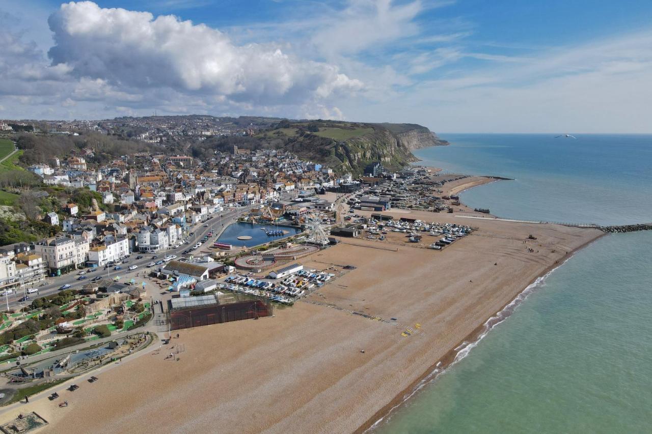 Master Accommodation Suite 2 Sea View With Balcony Hastings Eksteriør bilde
