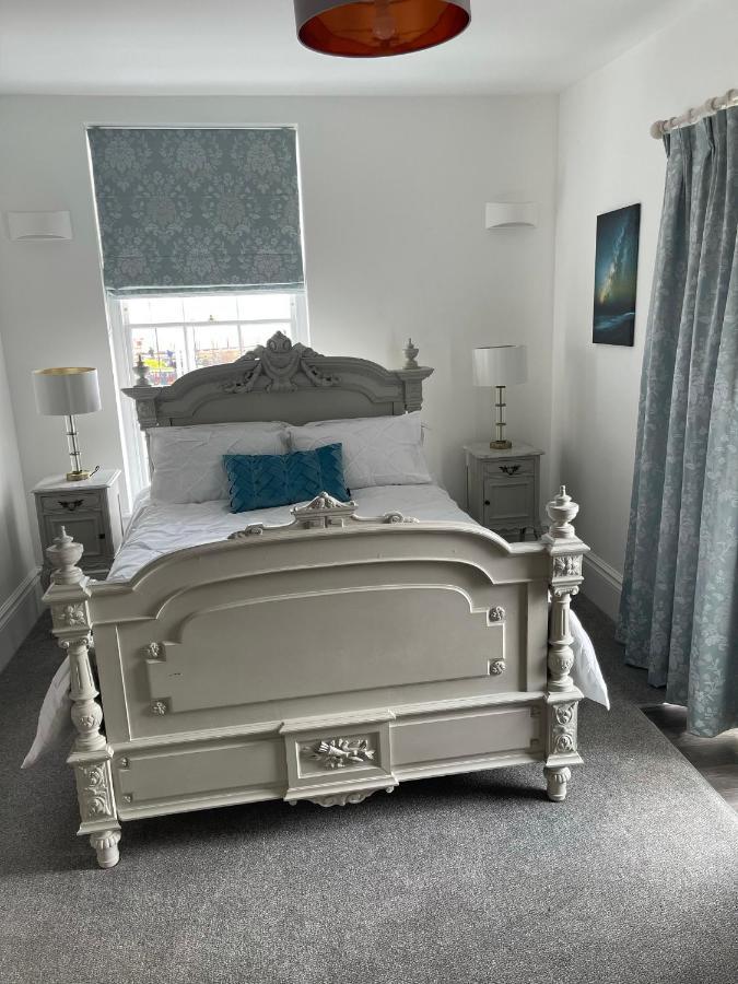 Master Accommodation Suite 2 Sea View With Balcony Hastings Eksteriør bilde